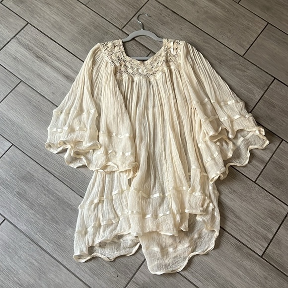 Vintage Cream 70s Flowy Peasant Top w/angel sleeves best fit S/M - Picture 7 of 9